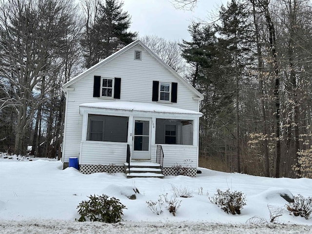 view of front of property with entry steps