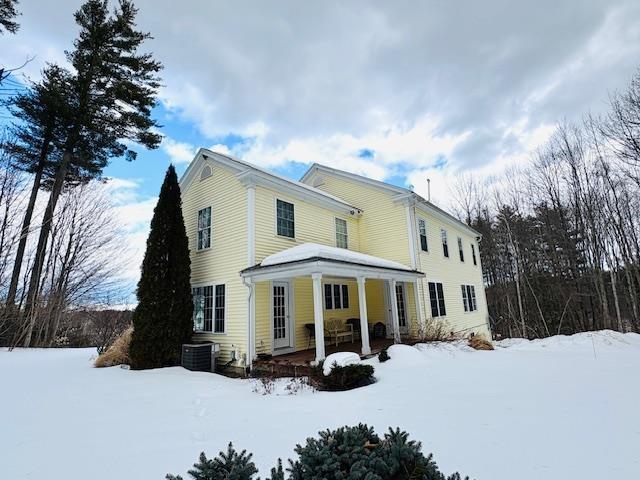 view of front of home featuring covered porch