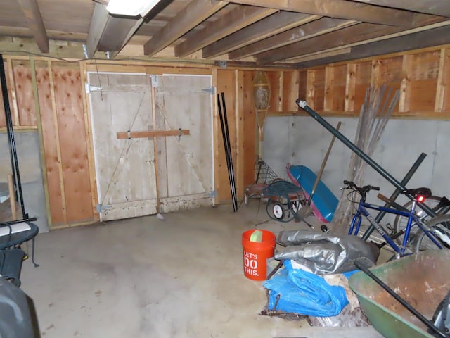 view of unfinished basement