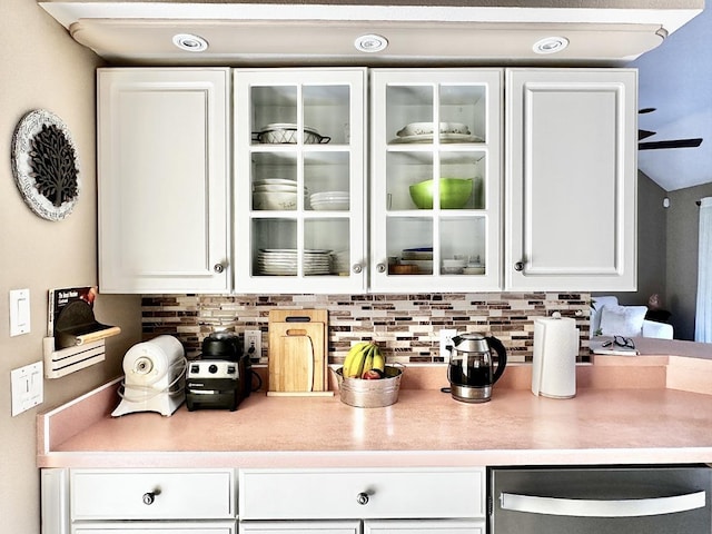 bar with dishwasher and backsplash