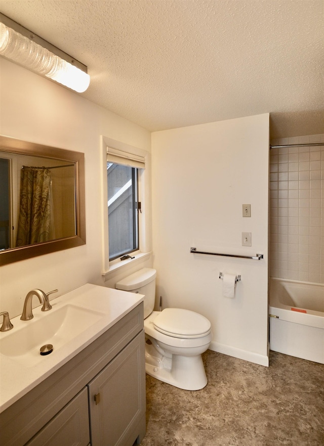 bathroom featuring baseboards, toilet, shower / tub combo with curtain, a textured ceiling, and vanity