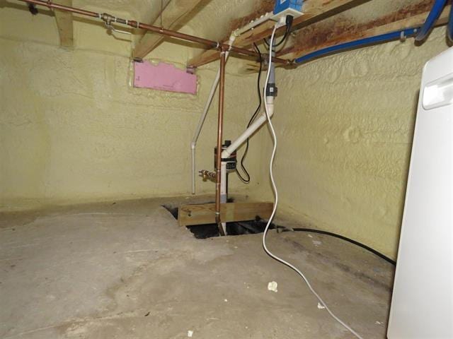 view of unfinished basement