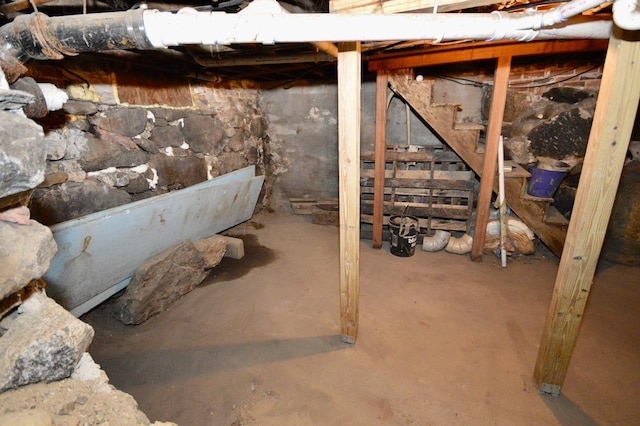 view of unfinished basement