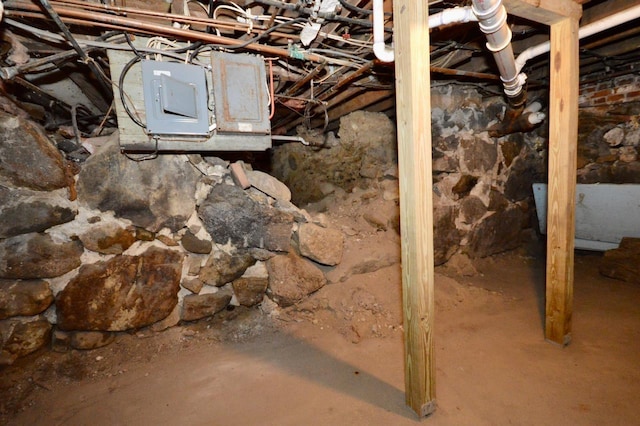 view of unfinished basement