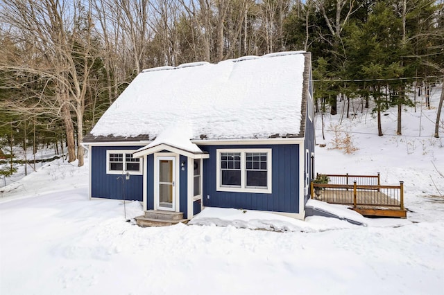 view of front facade featuring a deck