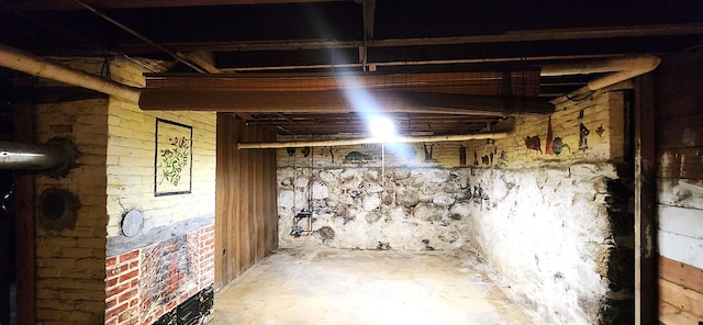 view of unfinished basement