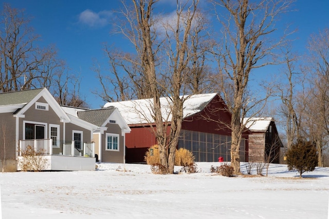 view of front of house with a porch