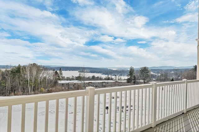 balcony featuring a mountain view