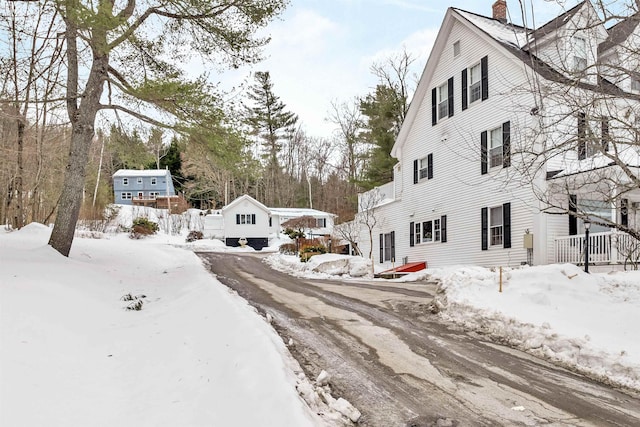 exterior space featuring driveway