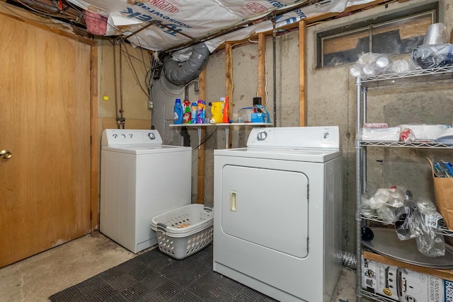 laundry room featuring laundry area and washer and clothes dryer