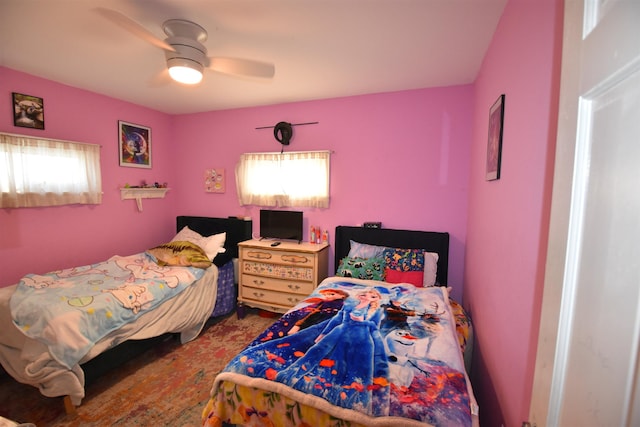 bedroom featuring ceiling fan