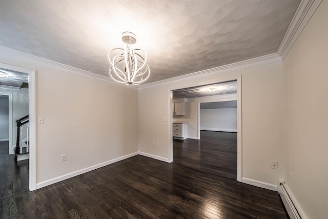 spare room featuring dark wood-style floors, ornamental molding, a baseboard radiator, and an inviting chandelier