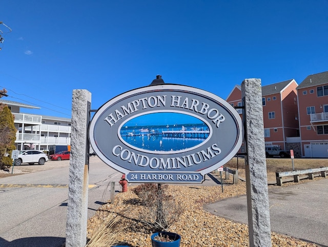 view of community / neighborhood sign