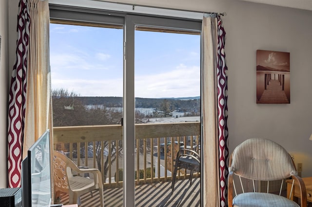 balcony featuring a mountain view