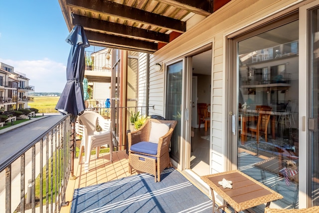 balcony with a sunroom