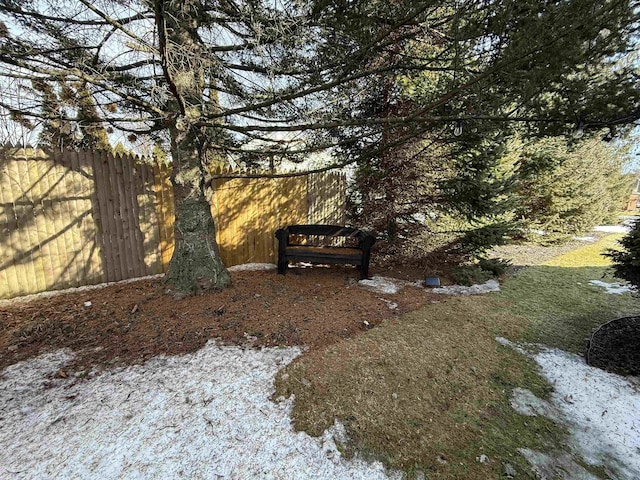 view of yard featuring fence