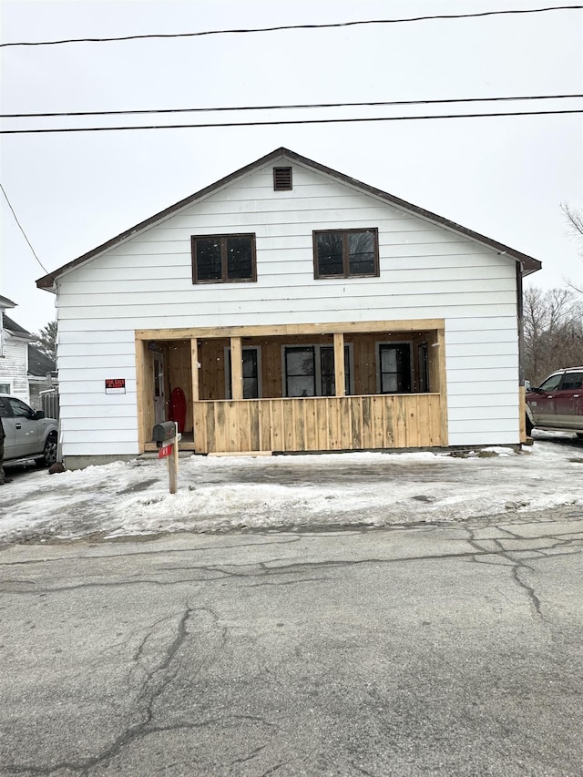 view of front of property with covered porch