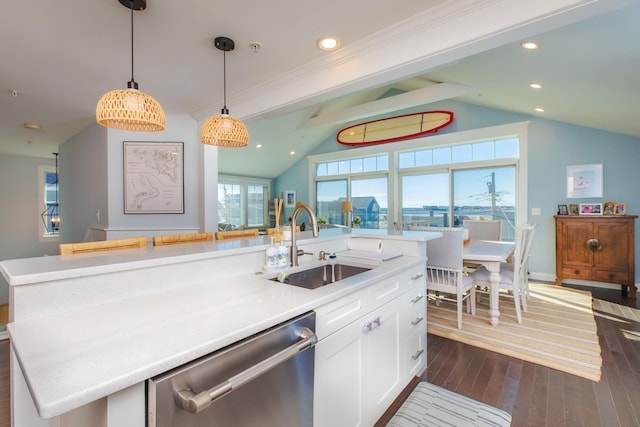 kitchen with dark wood-style floors, a center island with sink, white cabinetry, a sink, and dishwasher