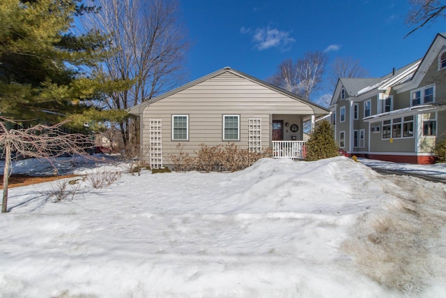 view of front of house with covered porch