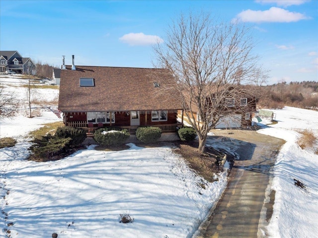 view of front of home featuring a porch