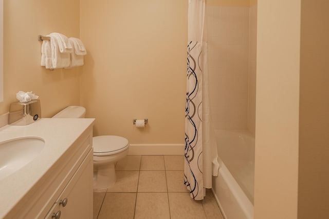 full bathroom featuring vanity, shower / bathtub combination with curtain, baseboards, tile patterned flooring, and toilet