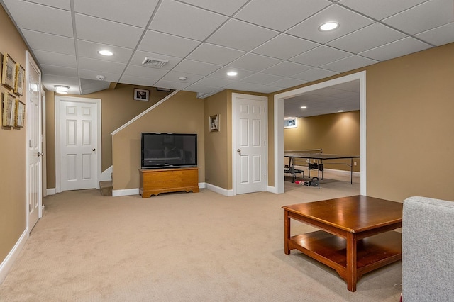 carpeted living room with visible vents, recessed lighting, and baseboards