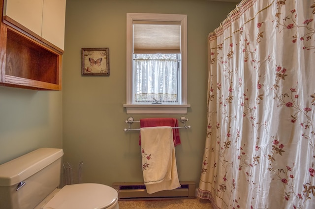 full bath featuring curtained shower, toilet, and a baseboard radiator