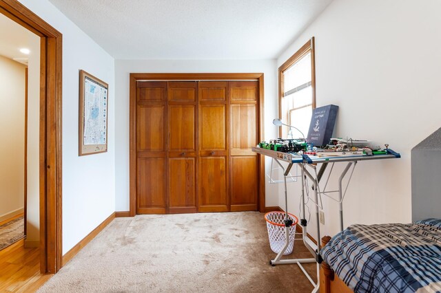 39 Birch Glen Dr, Bennington, NH 03442 - bedroom featuring baseboards and carpet floors