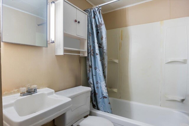 6 Dawson St, Milton, NH 03851