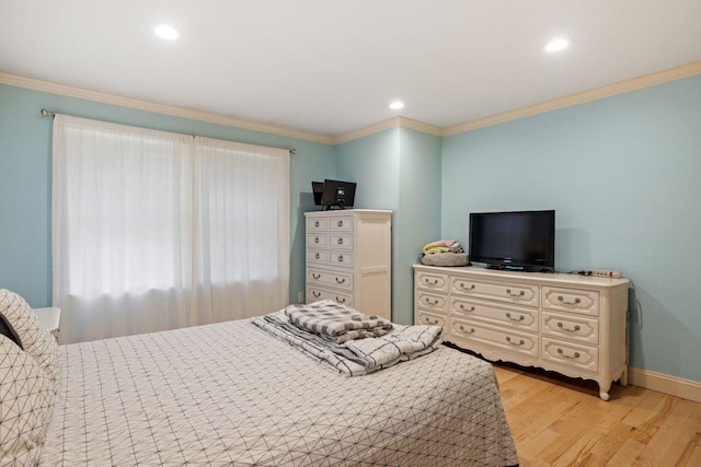 9 Sands Ter, Barnstead, NH 03225 - bedroom featuring light wood-type flooring, crown molding, recessed lighting, and baseboards
