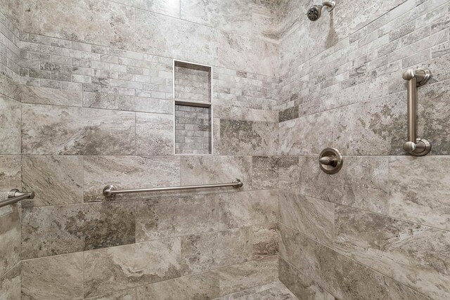7 John Hardie Way, Chichester, NH 03234 - room details featuring a tile shower