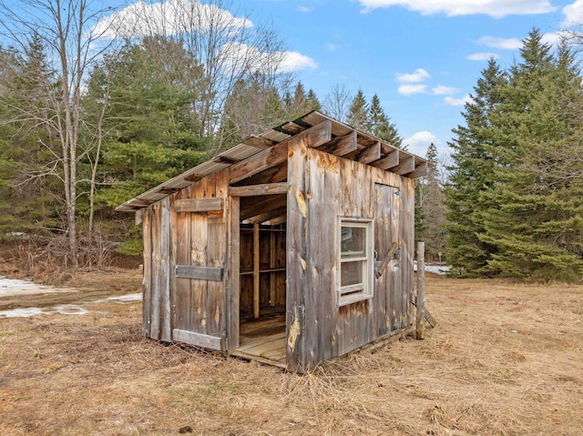 view of outdoor structure featuring an outdoor structure