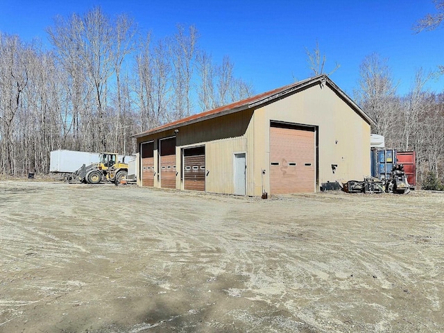 view of outdoor structure featuring an outdoor structure