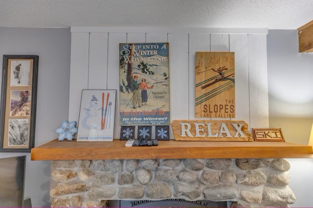room details featuring a textured ceiling