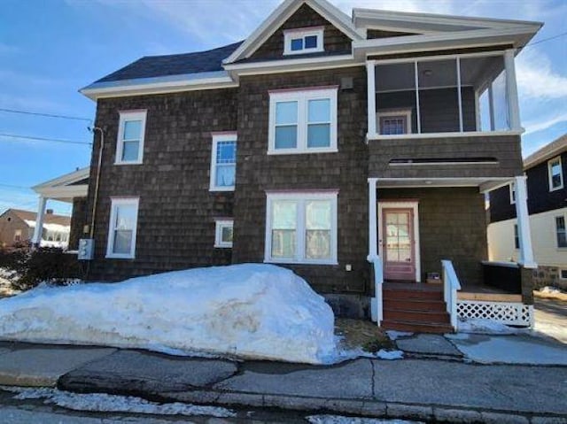 view of front of home featuring covered porch