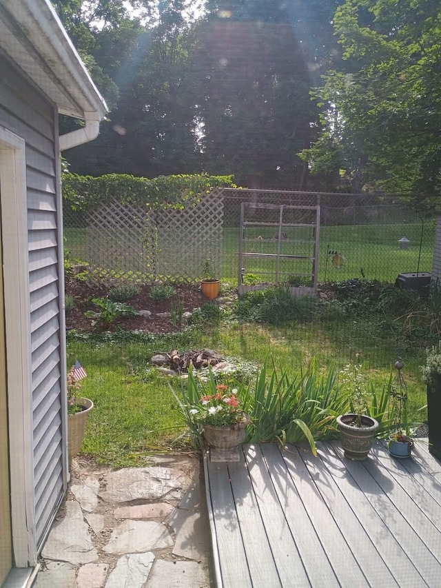 deck featuring fence