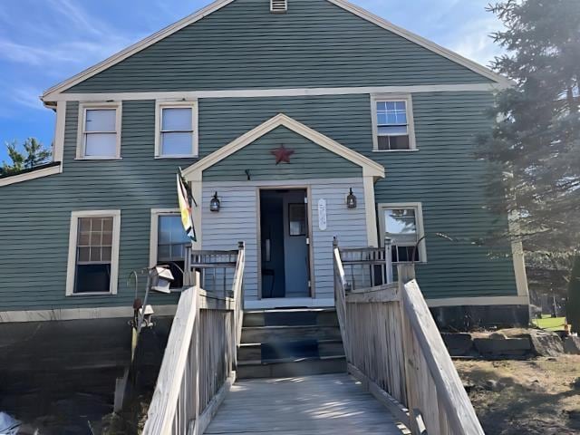 view of front of home