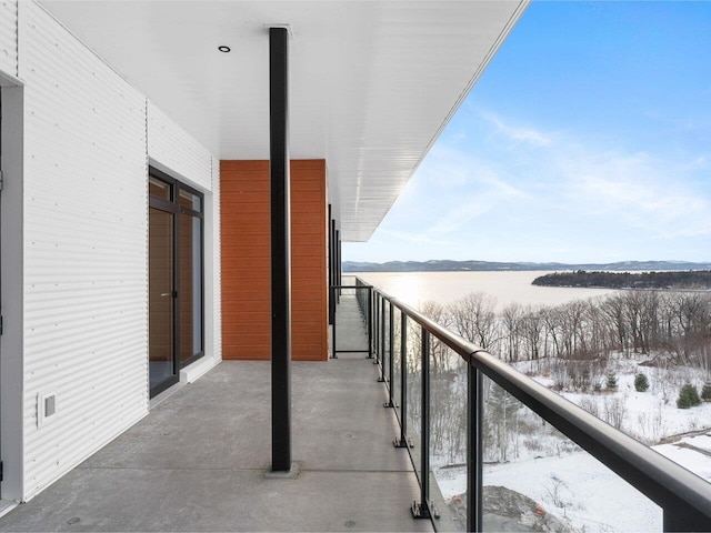 125 Cambrian Way Unit 611, Burlington, VT 05401 - view of snow covered back of property