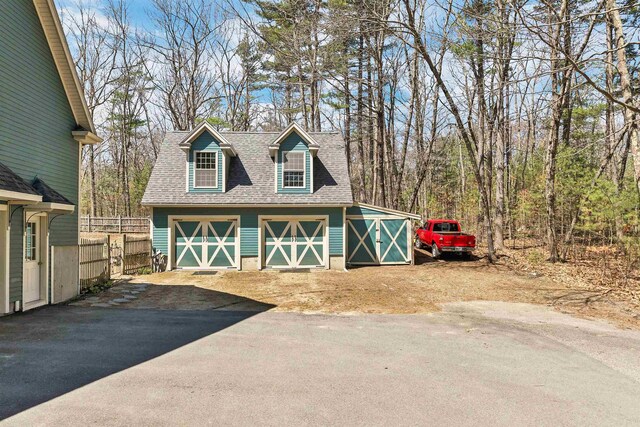 23 Bear Hill Rd, Windham, NH 03087 - garage with a garage