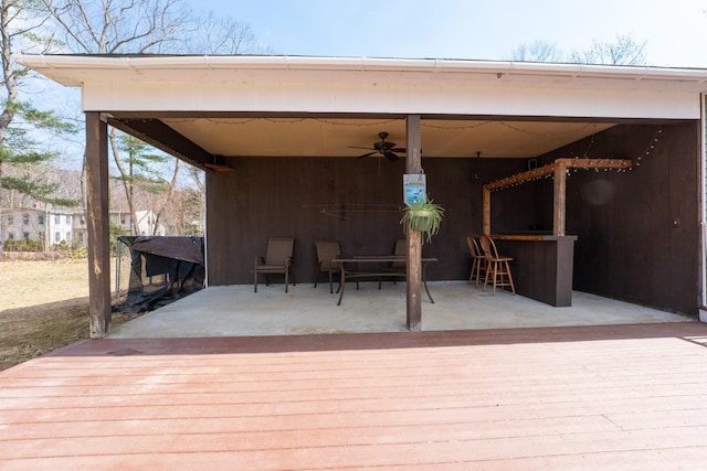 deck with ceiling fan