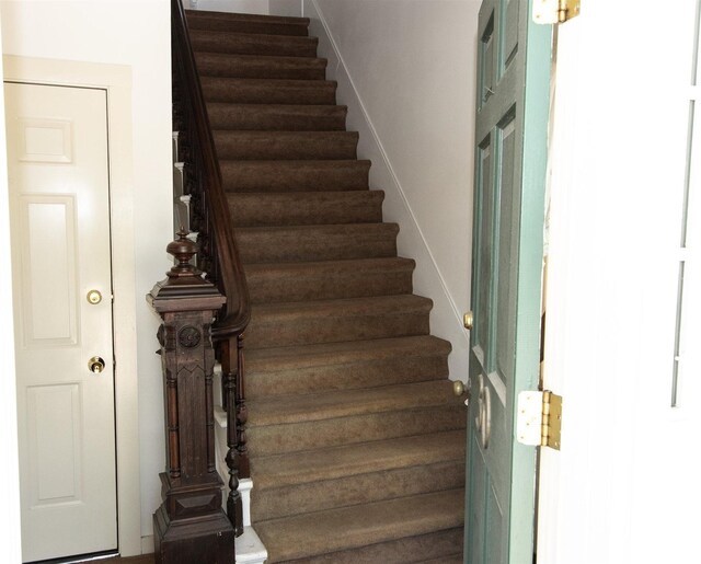 30 Pond St Unit 11, Ludlow, VT 05149 - view of staircase