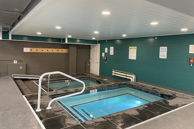 135 E Mountain Rd Unit 1F7, Killington, VT 05751 - view of pool featuring an indoor in ground hot tub