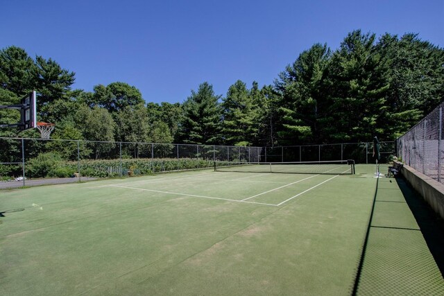 23 Hampton Mdws, Hampton, NH 03842 - view of sport court featuring fence