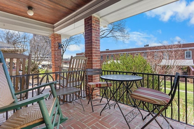 98 Hollis St, Manchester, NH 03101 - view of balcony