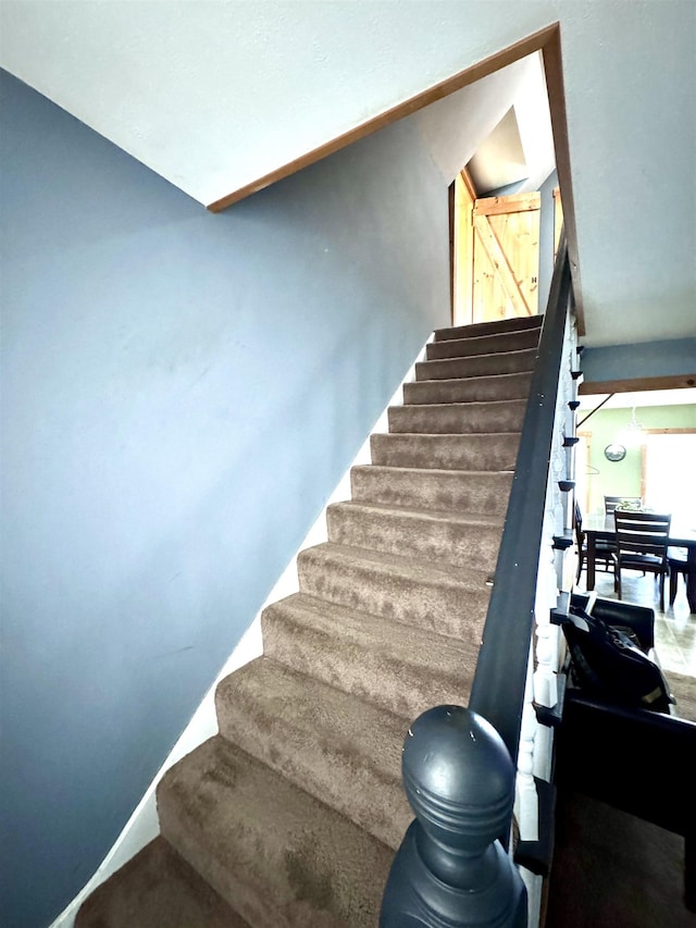 14 Summer St, Northumberland, NH 03582 - view of stairs
