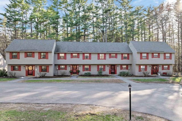 view of front of house