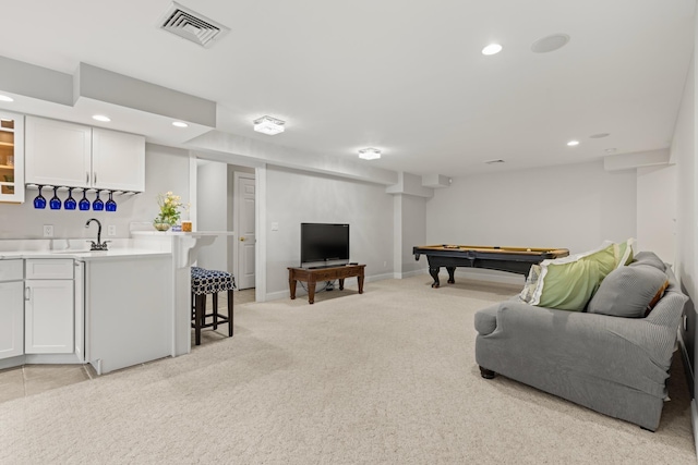 playroom with visible vents, billiards, light colored carpet, and recessed lighting