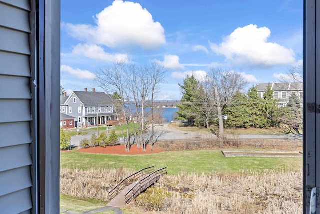 view of yard featuring a water view