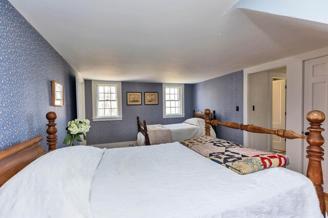 161 Upper Jaffrey Rd, Dublin, NH 03444 - bedroom with wallpapered walls