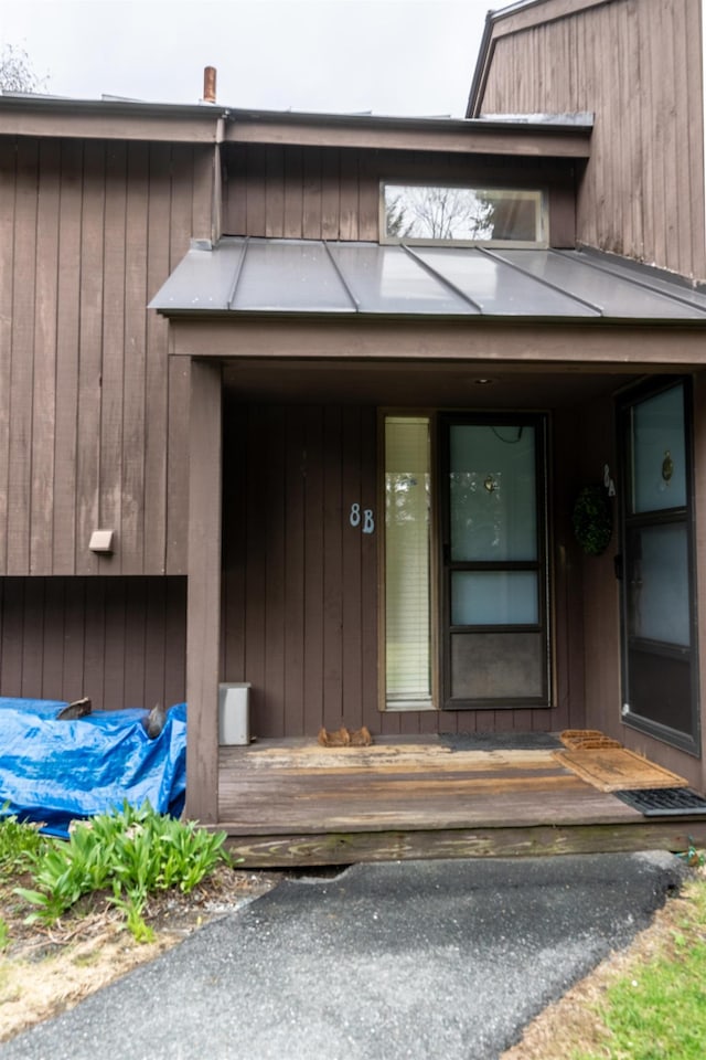 view of entrance to property